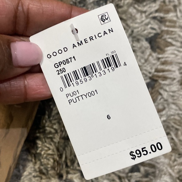 Nwt Good American Shine Boyfriend Cargo Pant in putty, size 6(3X) - Picture 9 of 16